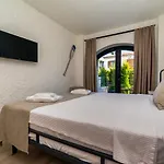 Cemal Butik * Alacati