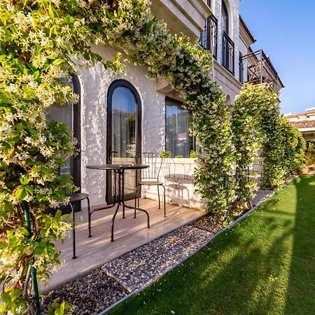 Cemal Butik Алачати