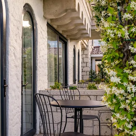 Отель Cemal Butik *