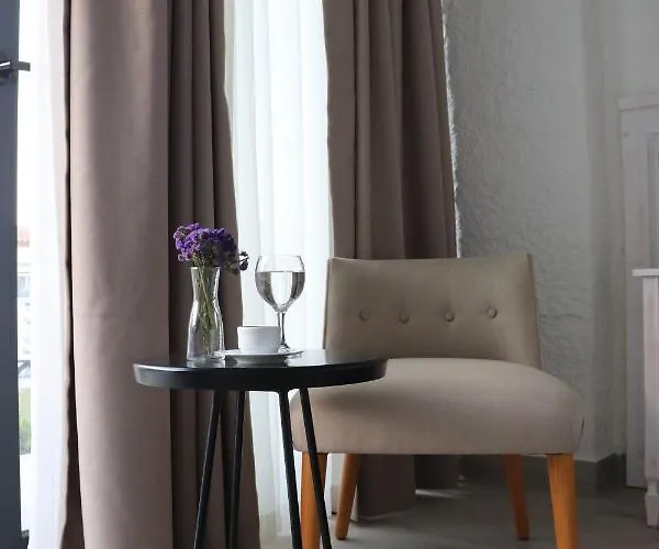 Cemal Alaçati Butık * Alaçatı