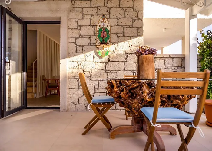 Cemal Alaçati Butık * Alaçatı