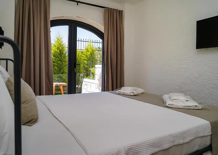 Cemal Alaçati Butık *